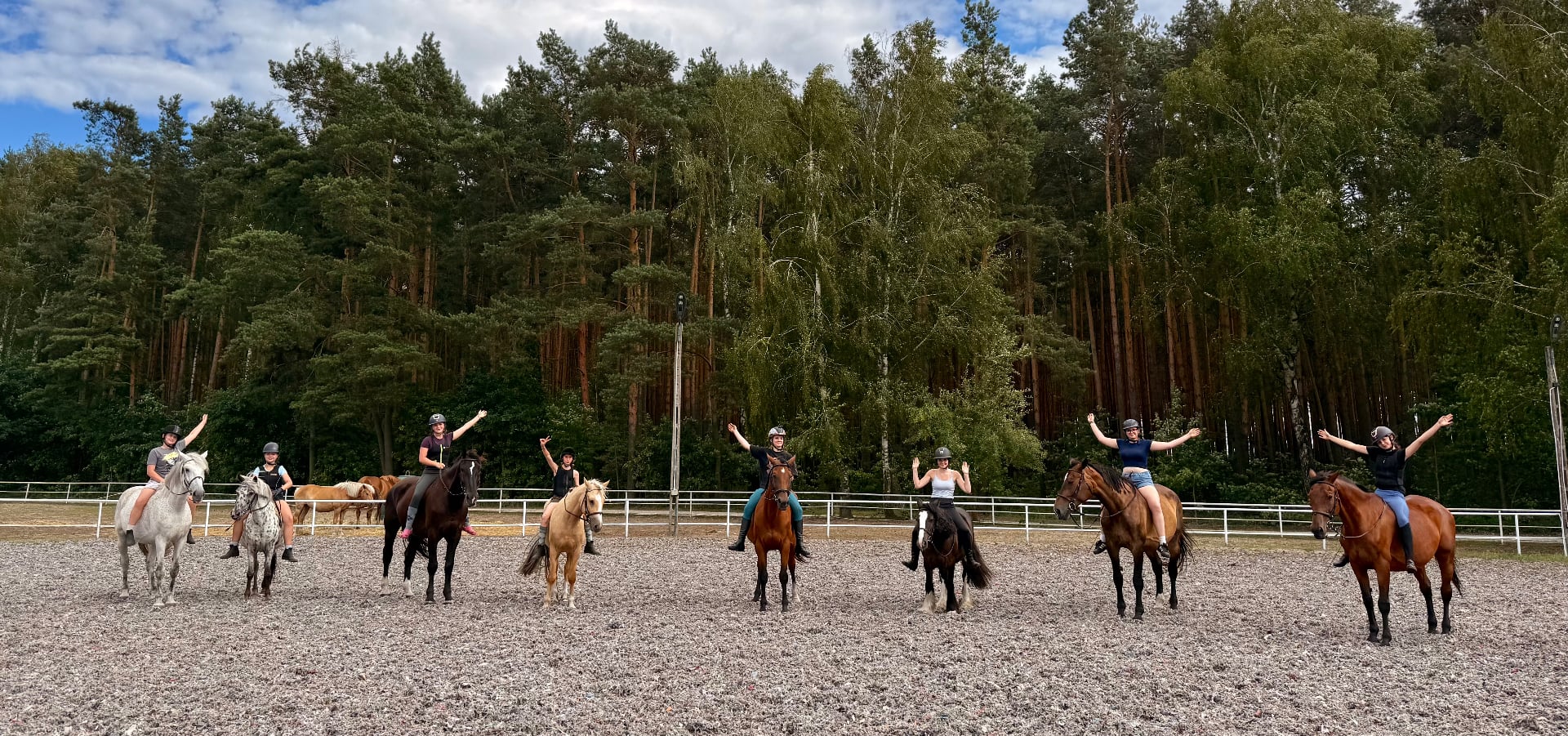obóz Obóz konny w stajni Cicho-sza mini zoo w Niedźwiedź